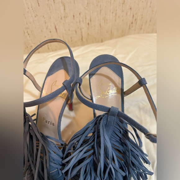 NWOB Christian Louboutin suede fringe t-stap sandals - Picture 3 of 9
